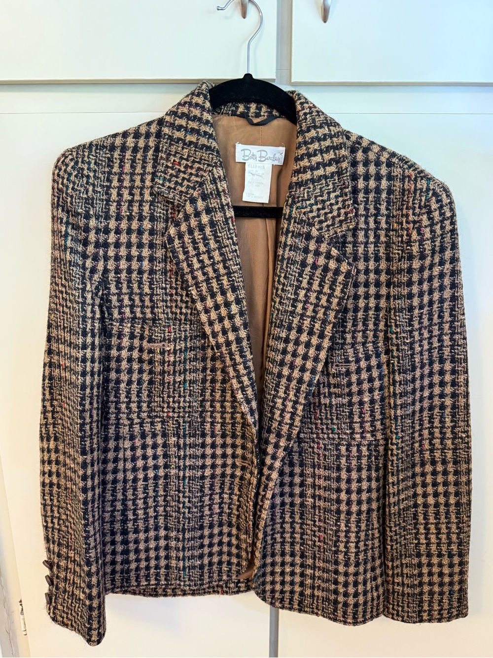 Vintage Betty Barclay Black & Beige Houndstooth Wool Blazer